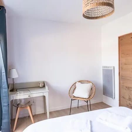 Frenchyhomes☆t2terrasse☆centreville☆plage☆wifi *